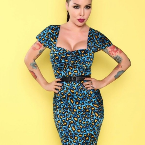 Deadly Dames Poison Ivy Blue Leopard Wiggle - Picture 3 of 6